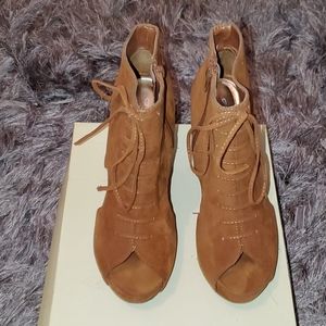 wedge heeled bootie size 5.5 (US)
